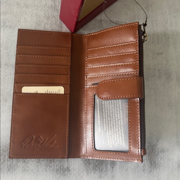 Patricia Nash Nazari Leather Brown Riot Rust Map Print Bi-Fold RFID Wallet NIB - Picture 6 of 11